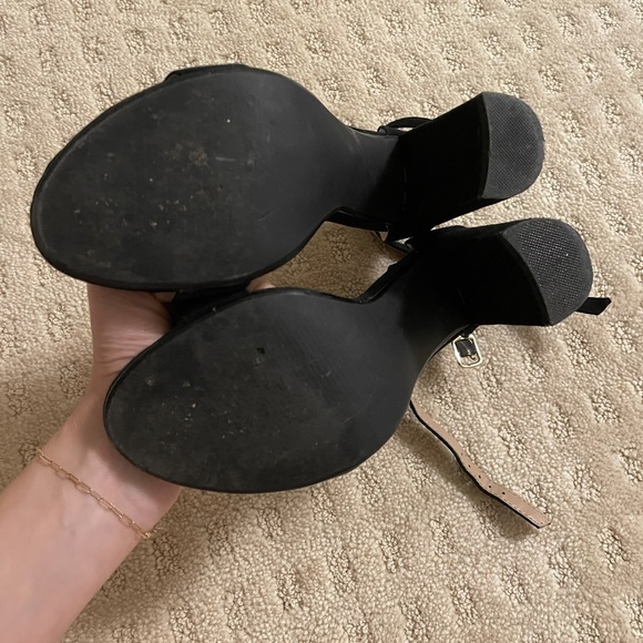 Steve Madden Carrson Black Suede Sandal - Picture 6 of 8